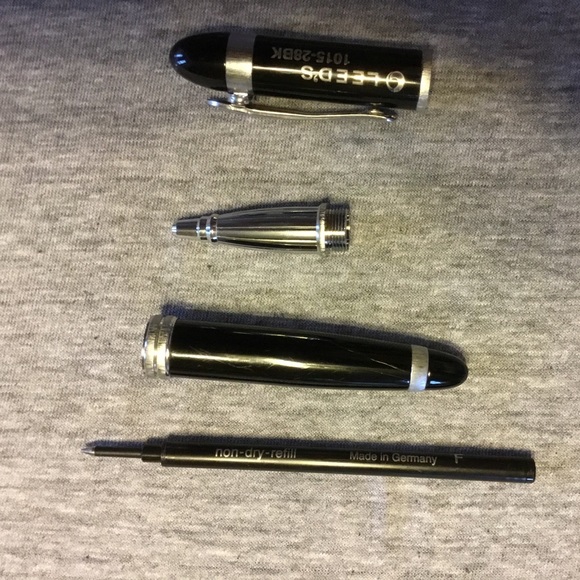 Leeds Black w/Chrome Decoration Vintage Pen - Picture 2 of 11